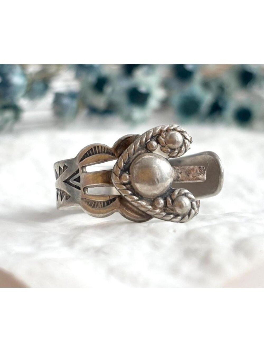 Native American Navajo Openwork Open Shank Chunky Chunky Vintage Ring - sz 7.5